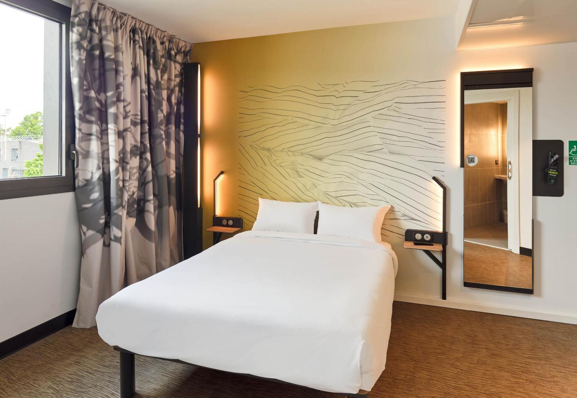 B&B Hotel Paris Clichy-Sous-Bois 3 Etoiles Dış mekan fotoğraf